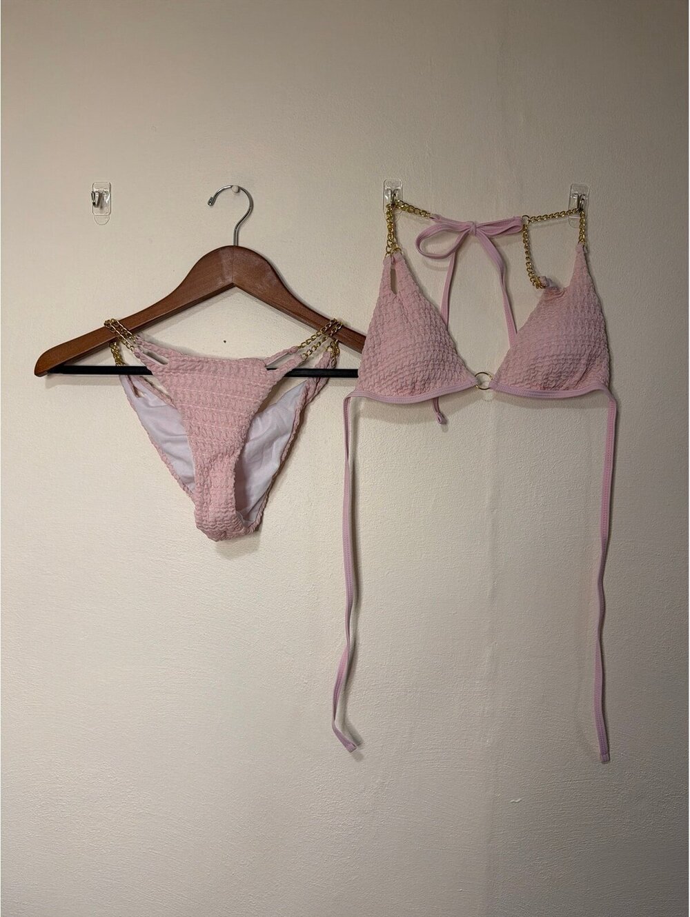 Pink Textured Bikini Set with Gold Chain Detail